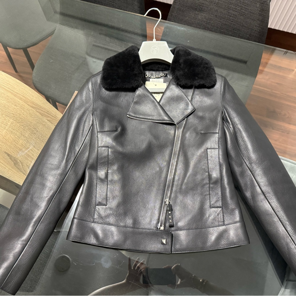 Hermes Black Leather Jacket with Plush Collar - Picture 2 of 8